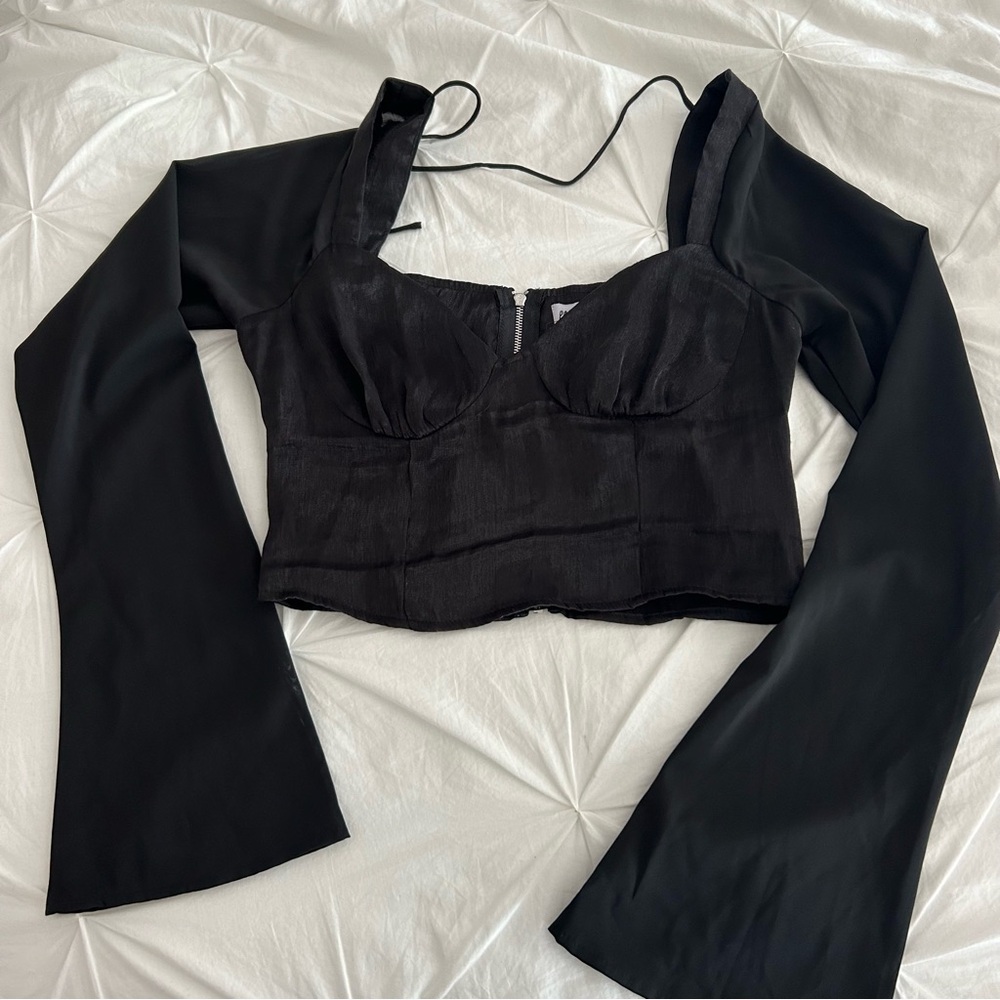 BLACK TOP FROM PRINCESS POLLY